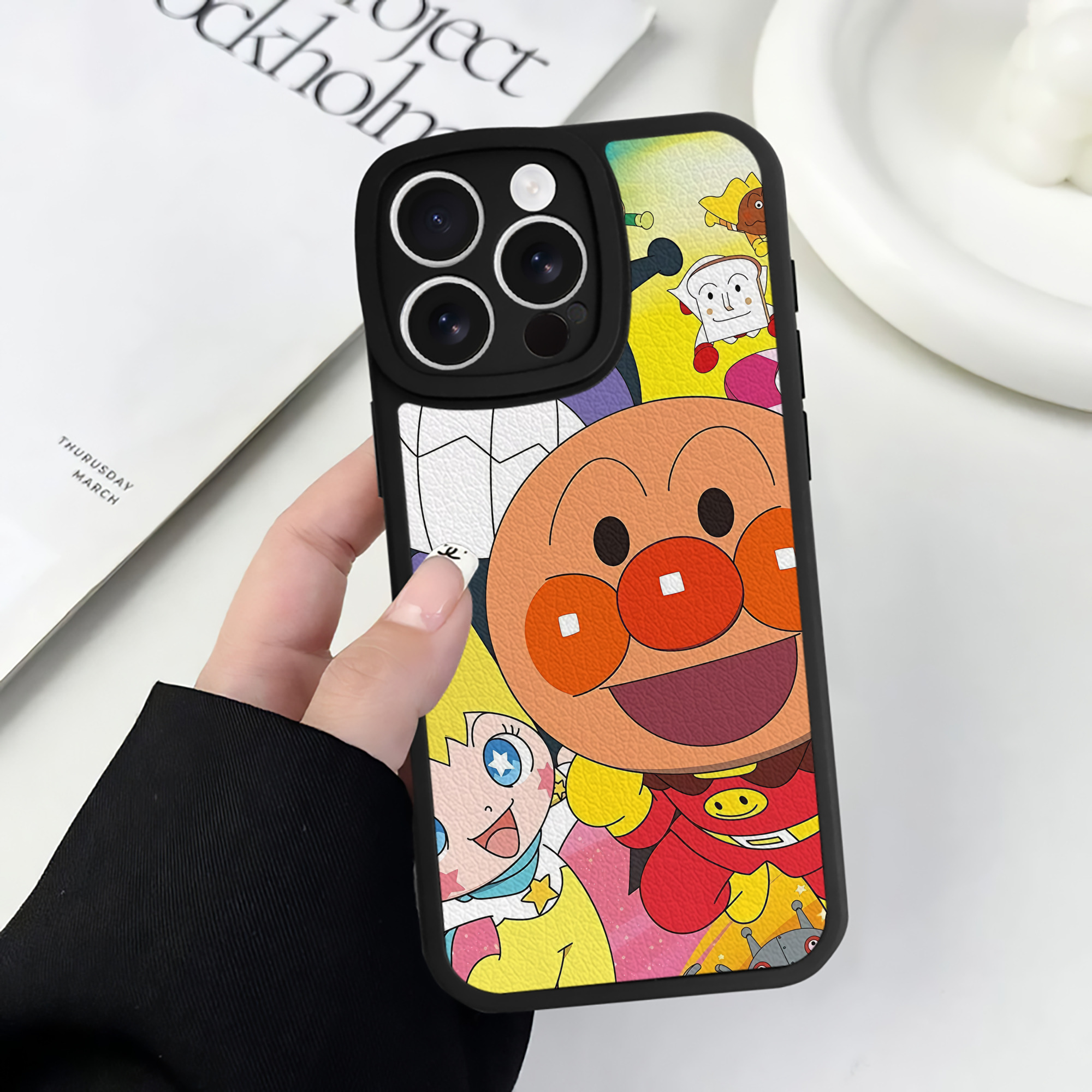 （画像用） アンパンマン Anpanman 【iPhone 16シリーズ対応】シリコンスマホケース（レザー調） 材質：シリコン